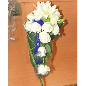 Bouquet chute de rose de la mariée